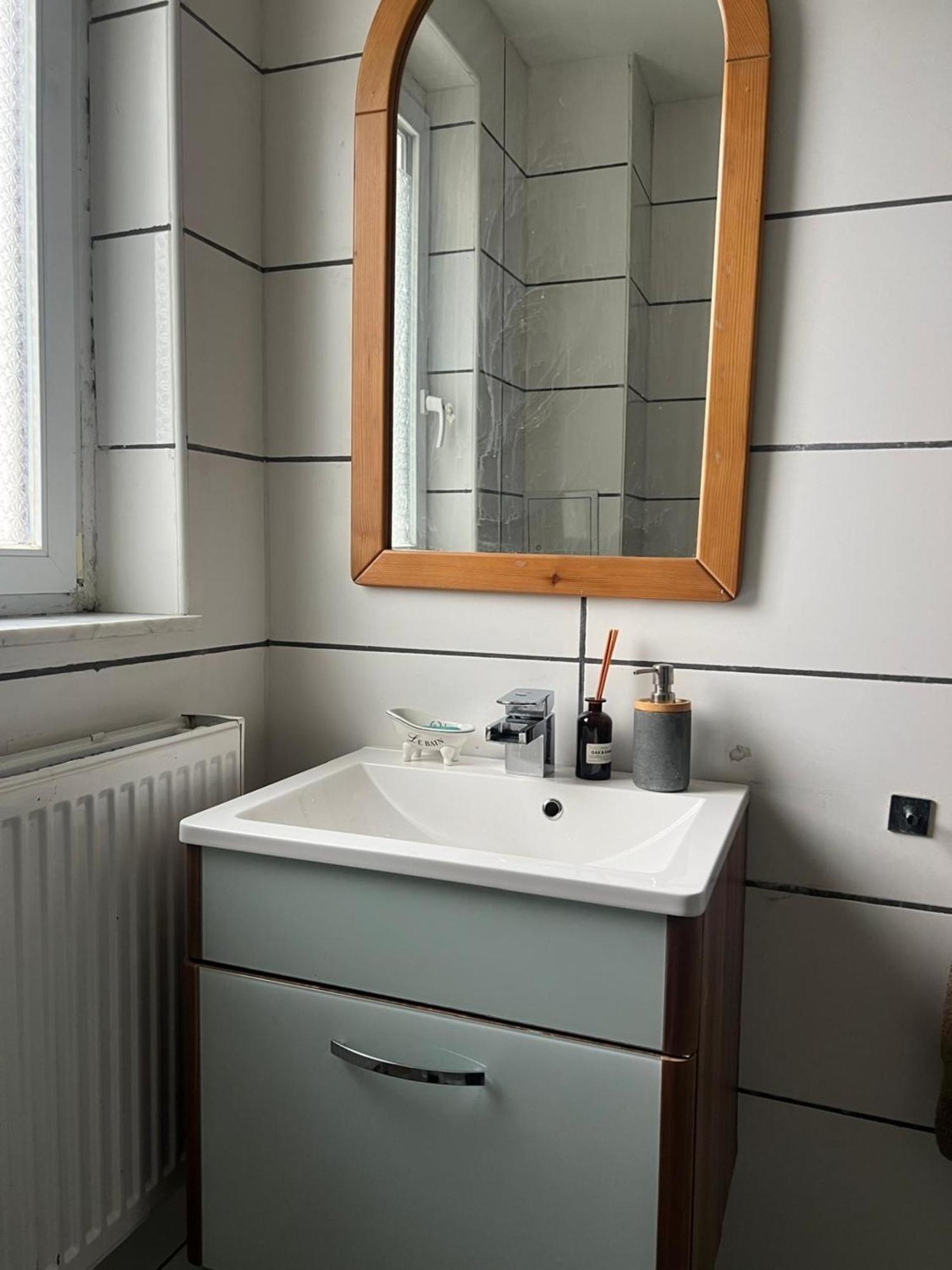 Ferienwohnung Antike Wohnmoeglichkeit Kurz Und Langfristig 100Qm Erdgeschoss Lauchhammer Exterior foto